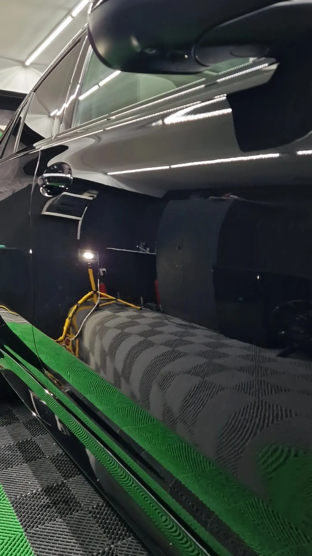 Detailing Exterior Mercedes GLE — după