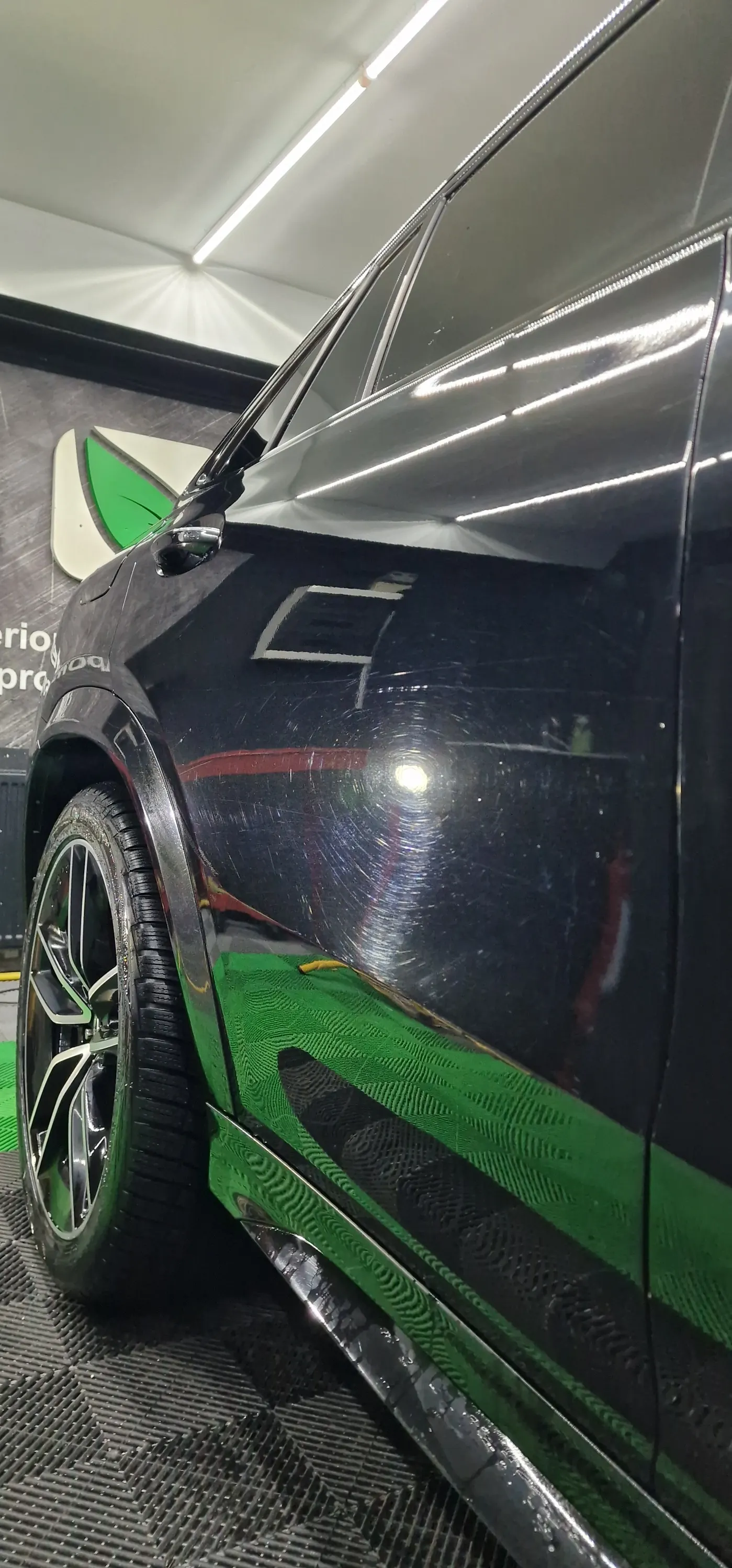 Detailing Exterior Mercedes GLE — înainte