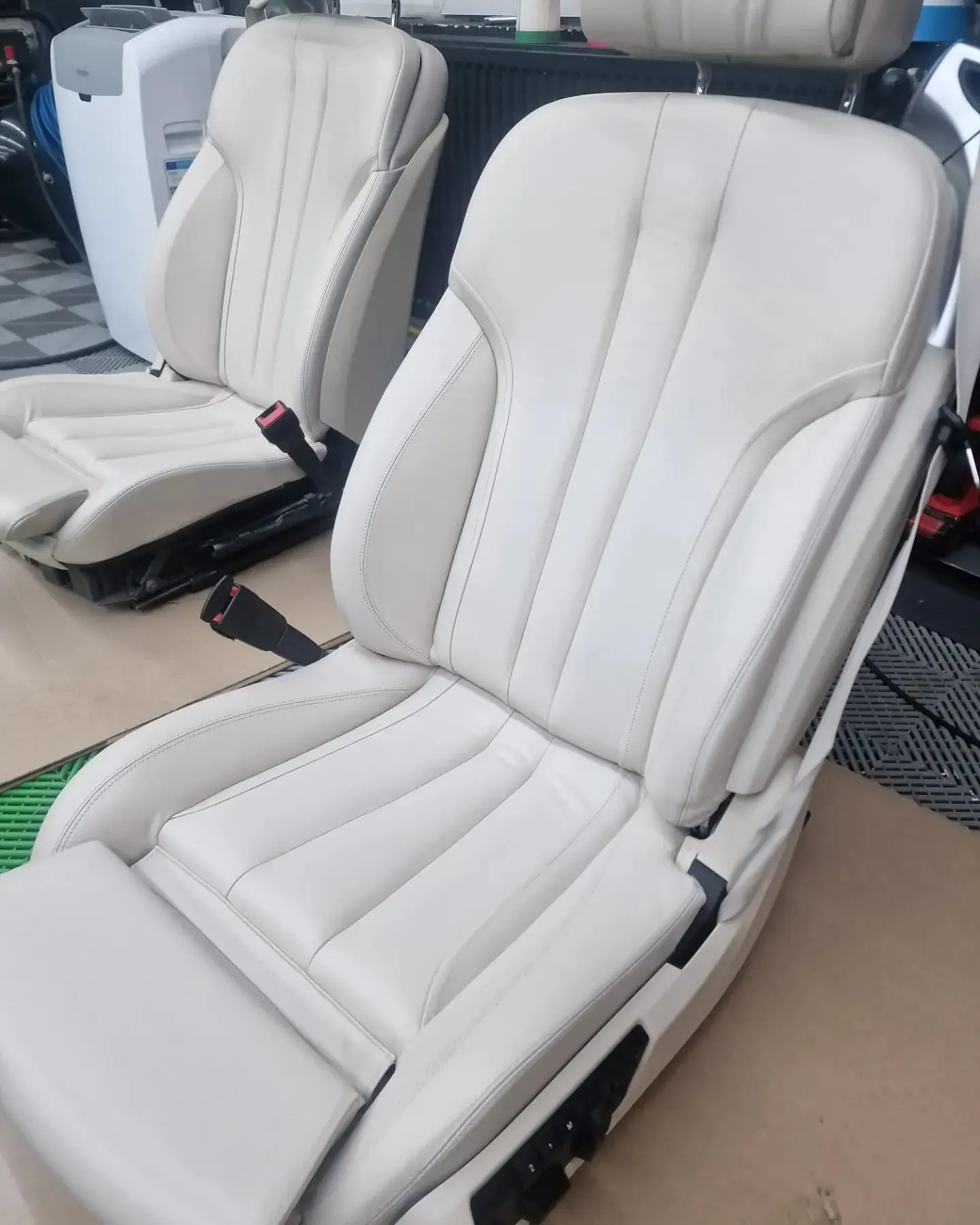 Vopsire Piele Auto — după